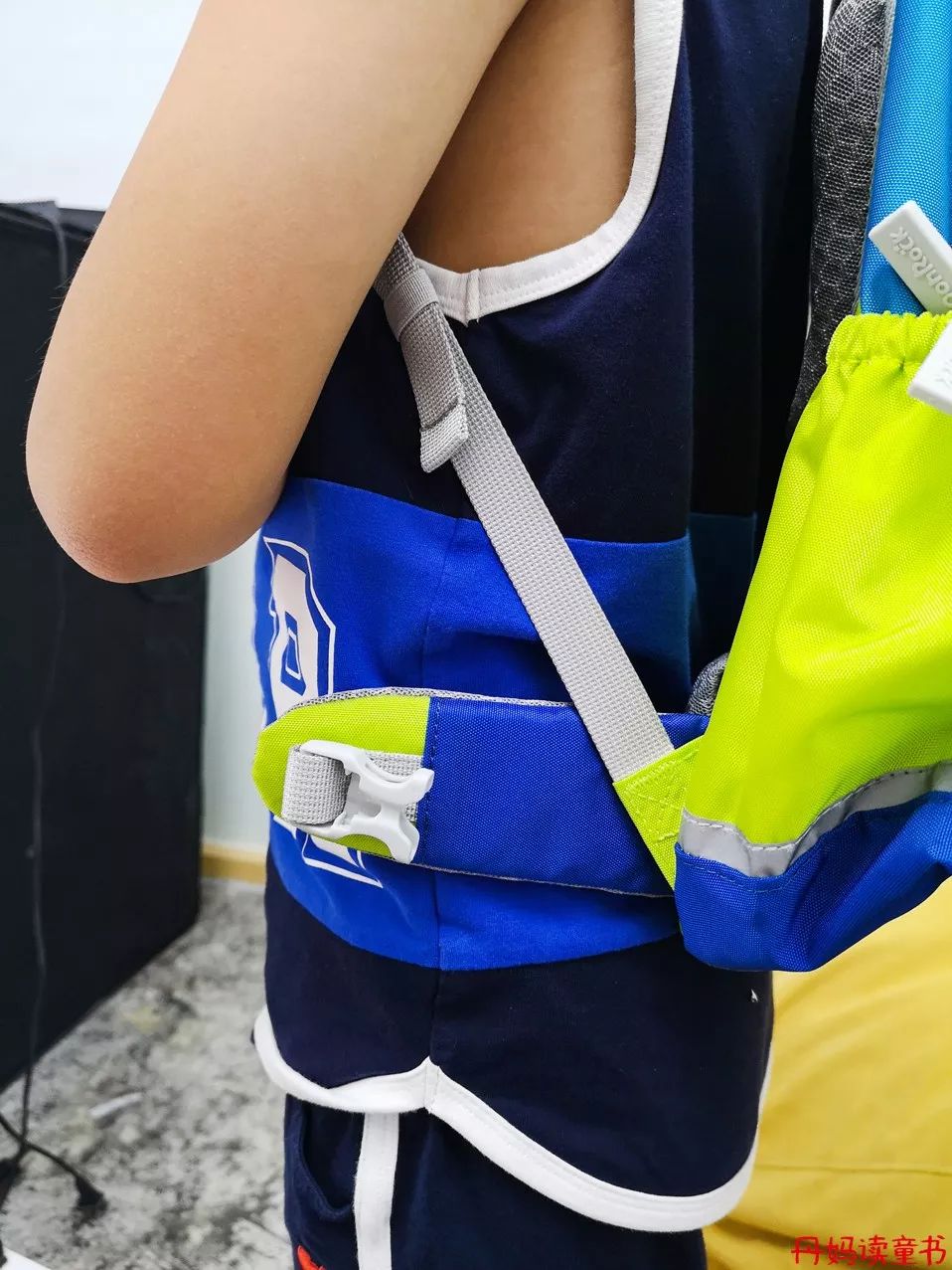 背背佳矫正驼背书包,驼背书包怎么挑选