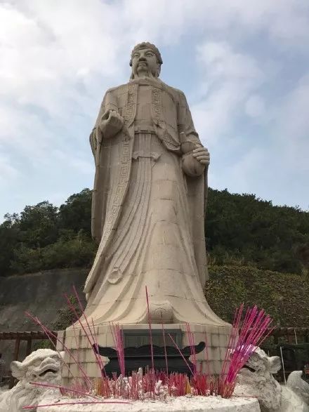 这是一场冰雪世界与海上花园的相遇,期待与你碰撞出不一样的火花~