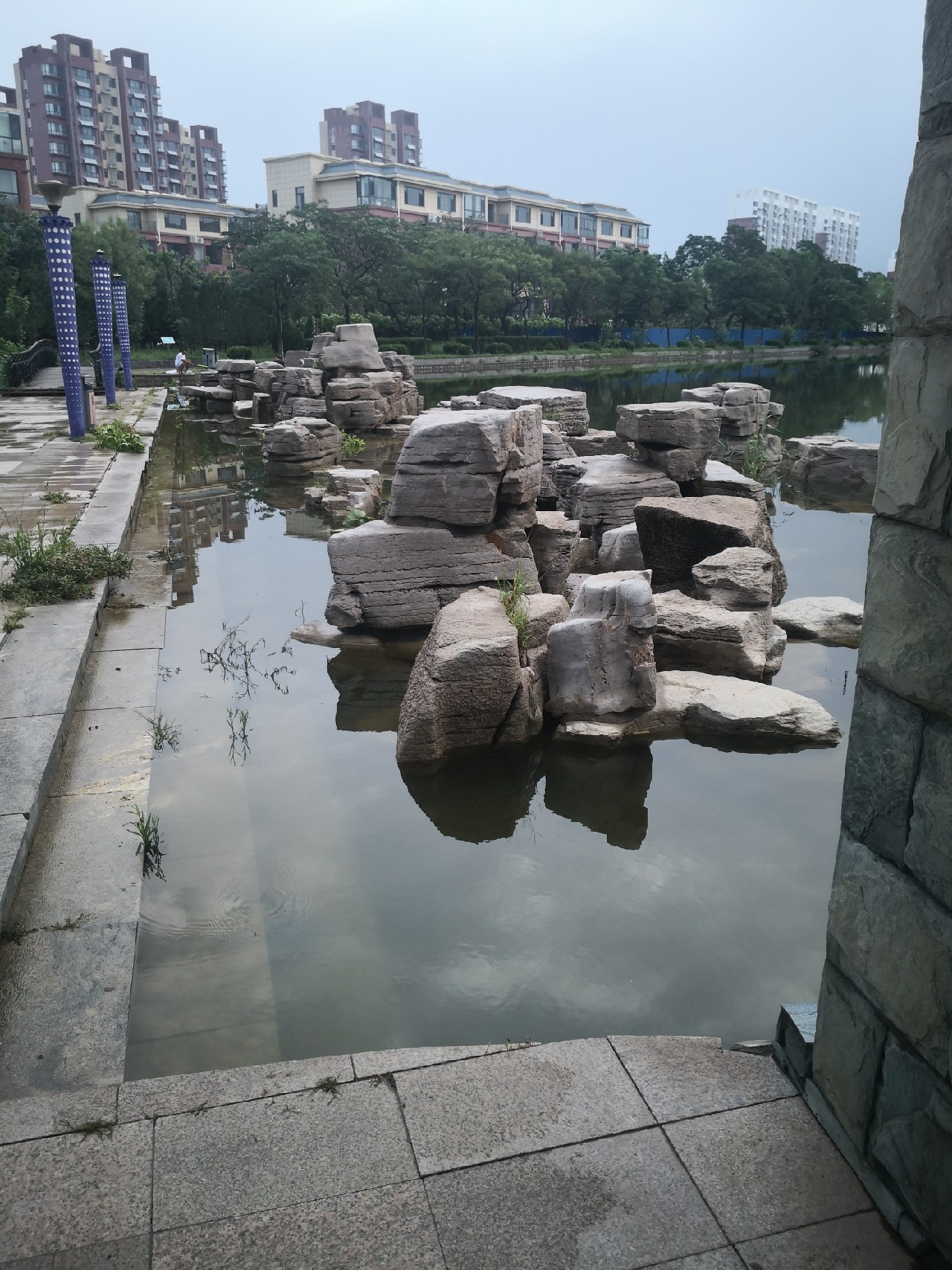 夕阳西下钓鱼人,夕阳西下钓鱼人在河边