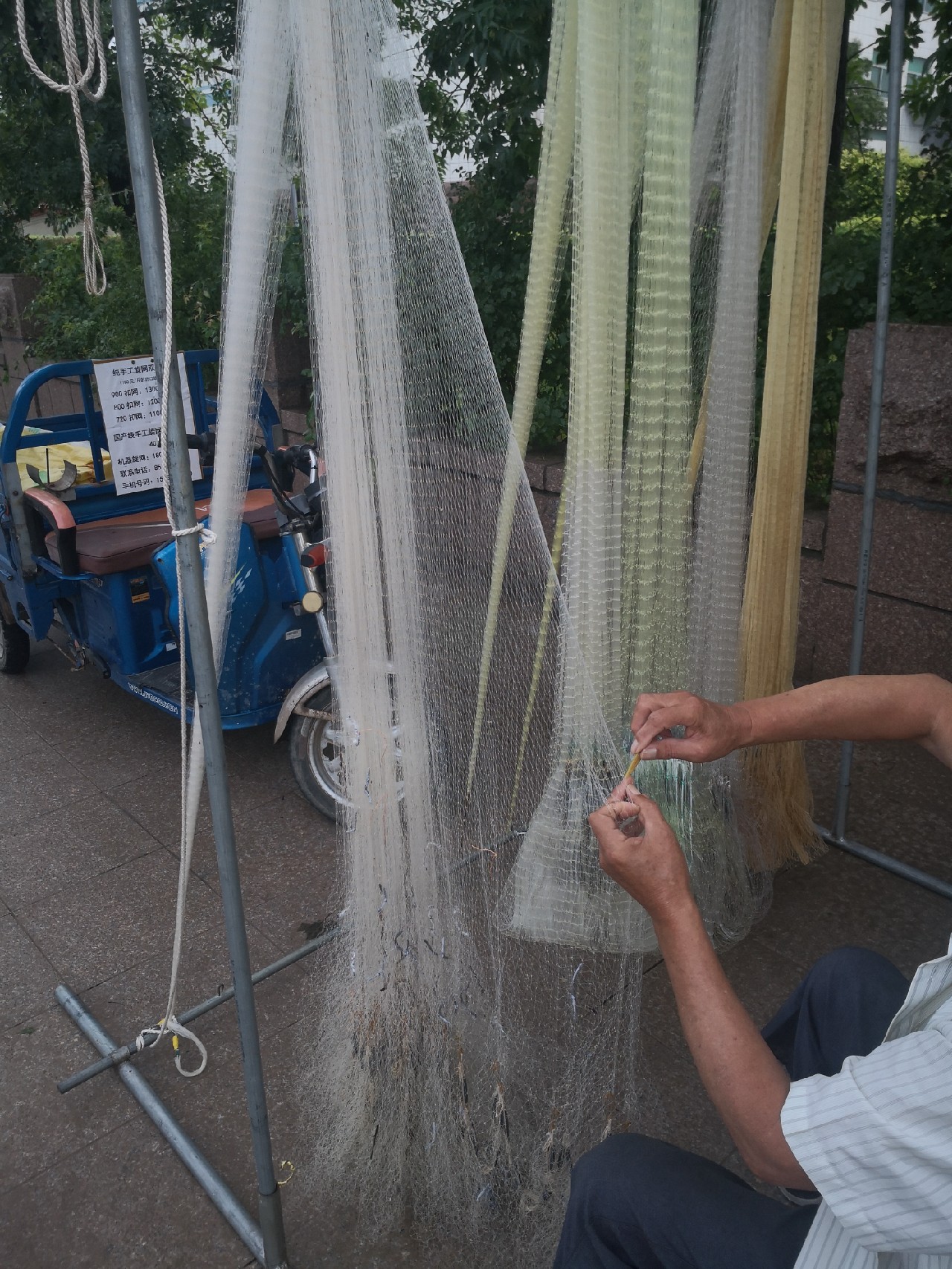 夕阳西下钓鱼人,夕阳西下钓鱼人在河边