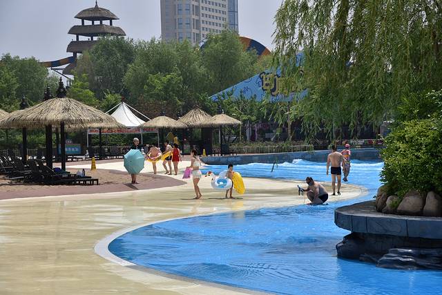 辽宁抚顺热高水上乐园攻略,抚顺热高水上乐园滑梯介绍