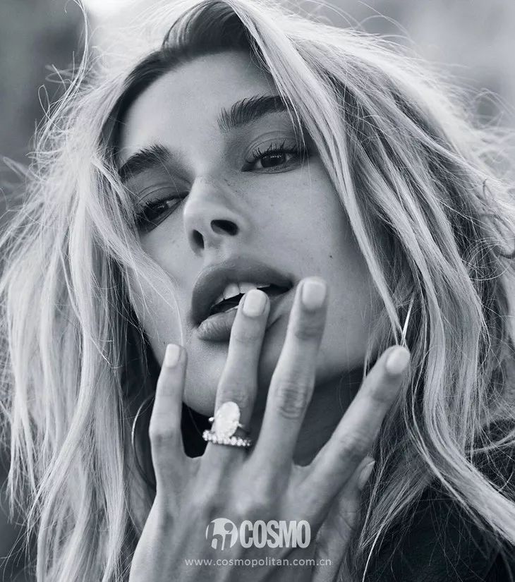 比伯海莉最近新消息,时尚典礼比伯海莉