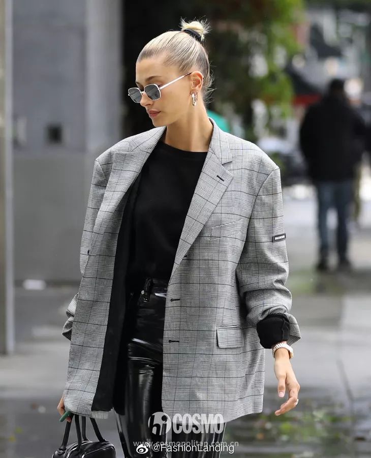 比伯海莉最近新消息,时尚典礼比伯海莉