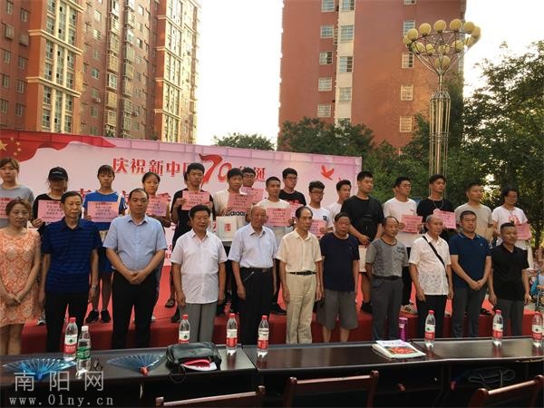 金秋助学帮87名学子圆梦,金秋助学活动助贫困学子圆梦