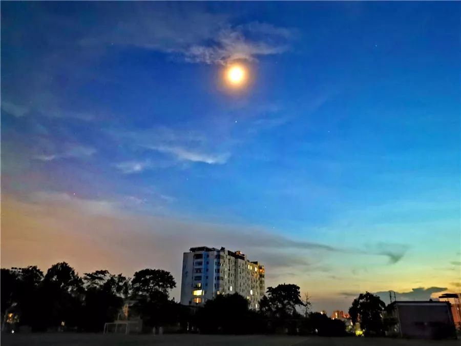 仿冒他人已停用的知名商品包装装潢是否构成不正当竞争——广东高院就东鸿公司与东鹏公司等商标侵权与不正当竞争纠纷案再审裁定