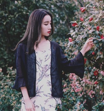 把握最新潮流加盟魅依阁女装让你无法拒绝美丽的诱惑