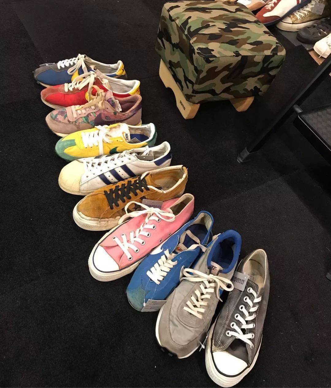 你愿意花3000买一双帆布鞋吗,你愿意花1000元买只猫吗