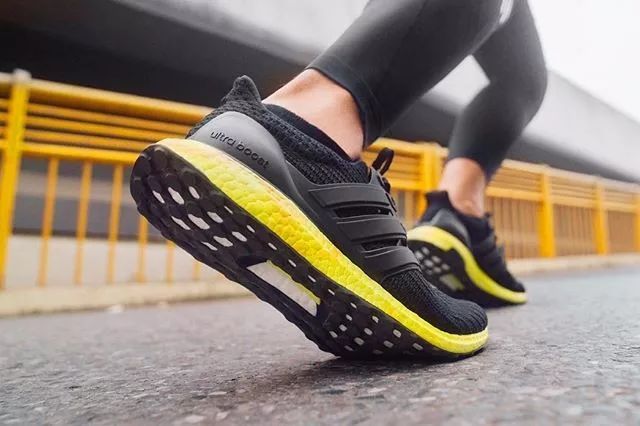 男生骚起来没女生什么事,5款「骚系球鞋」让你的回头率爆表