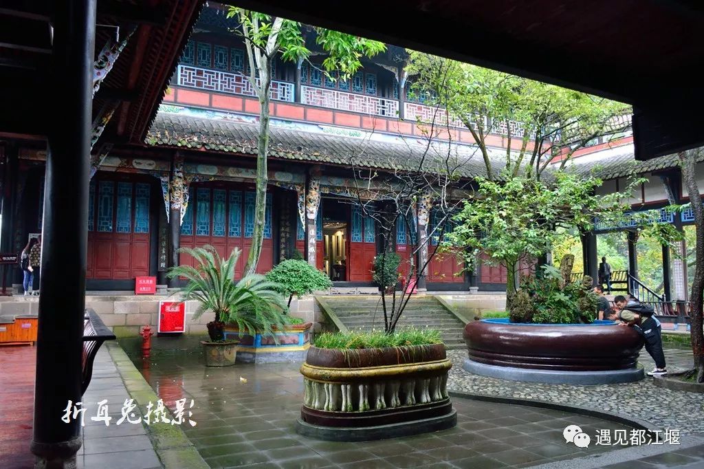 徽派建筑历史悠久的古建筑,这座古建筑气势雄伟