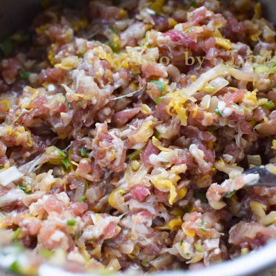 隔着屏幕都能闻到香香的饺子味道,白菜牛肉饺教程分享