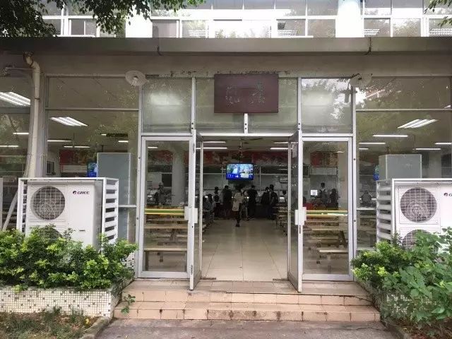 中国进步最快高校!深圳大学到底有多牛?