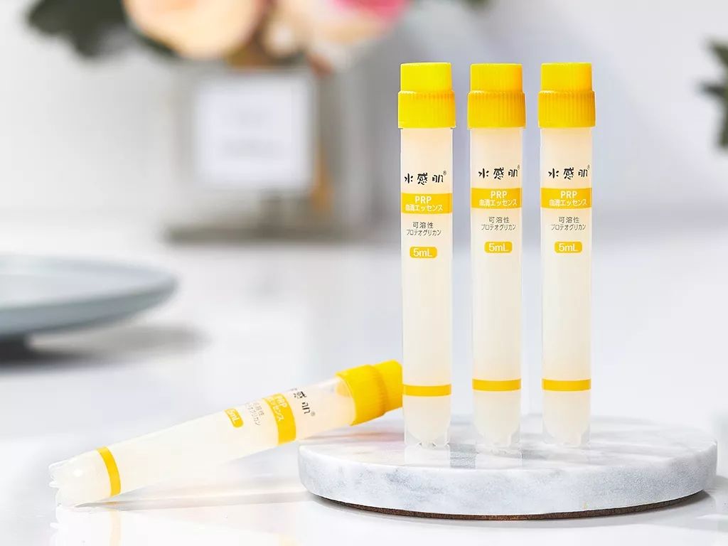 44岁的她竟睡服半个娱乐圈，被亿万直男跪舔！遭小S妒忌十年：凭什么