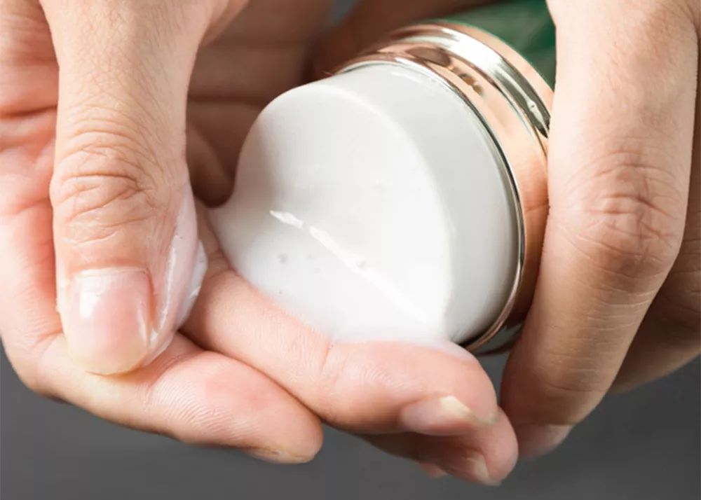 用它洗脸,脏东西自己浮出来,比做10次面膜还管用!丨开团