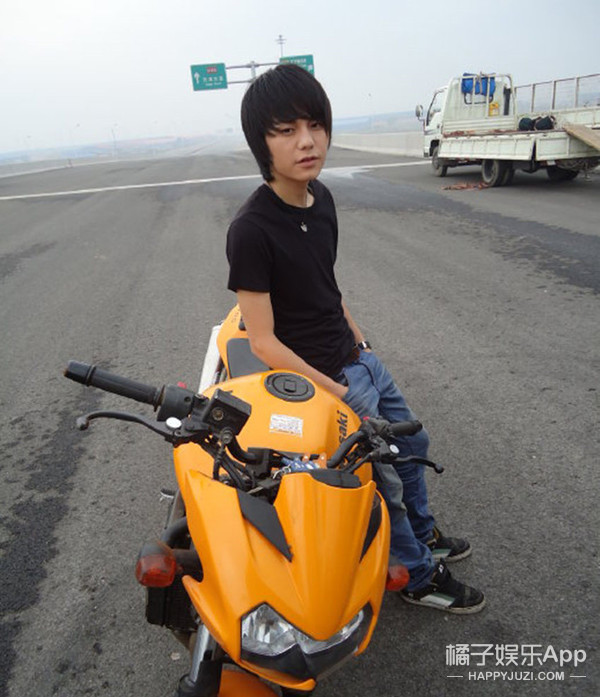 铠甲勇士李昊天小时候,铠甲勇士刑天李昊天两个师傅