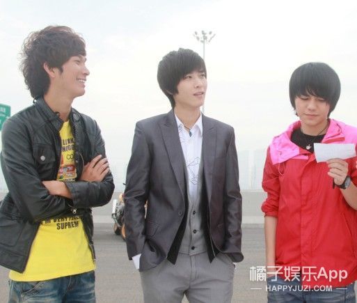 铠甲勇士李昊天小时候,铠甲勇士刑天李昊天两个师傅