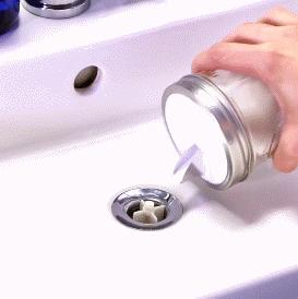 卫生间里撒把盐一年能省不少钱,卫生间放把盐能省好几百