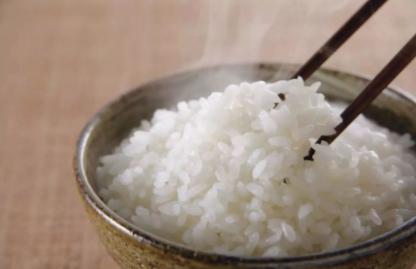 蒸米饭总是不香怎么办？那是你不知道这4招！米饭粒粒香