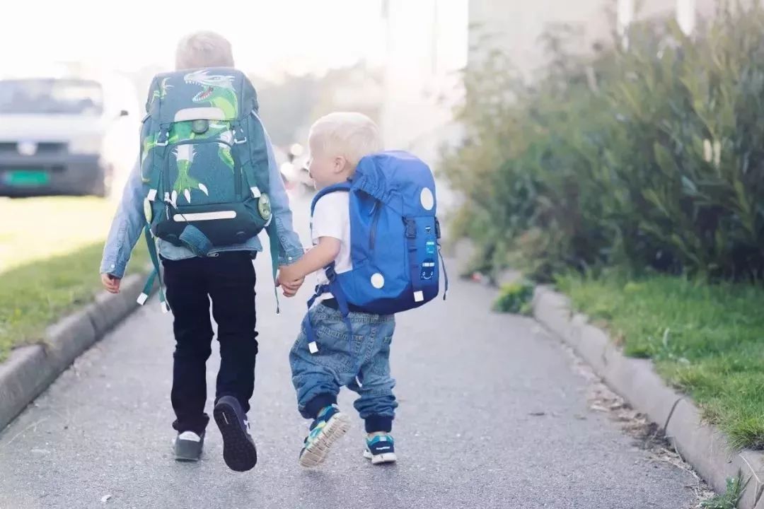 真正护脊的书包！挪威皇室*用御**书包！背着好看，保护脊椎，不驼背