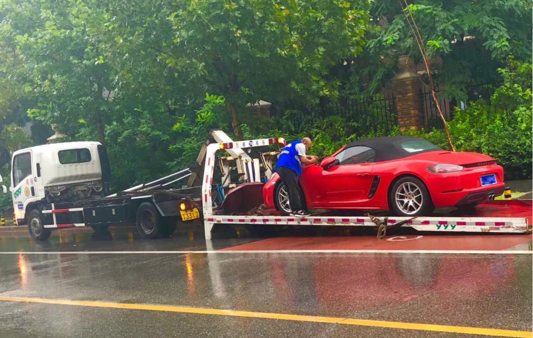 保时捷新车坏了,车主新买保时捷故障频出