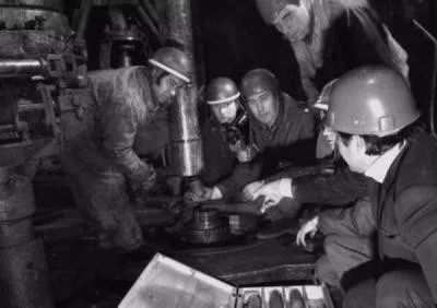 从脚下一直往下挖能挖到美国吗,如果一直往下挖真的能挖穿地球吗