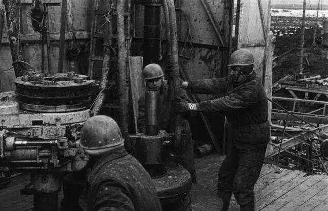 从脚下一直往下挖能挖到美国吗,如果一直往下挖真的能挖穿地球吗