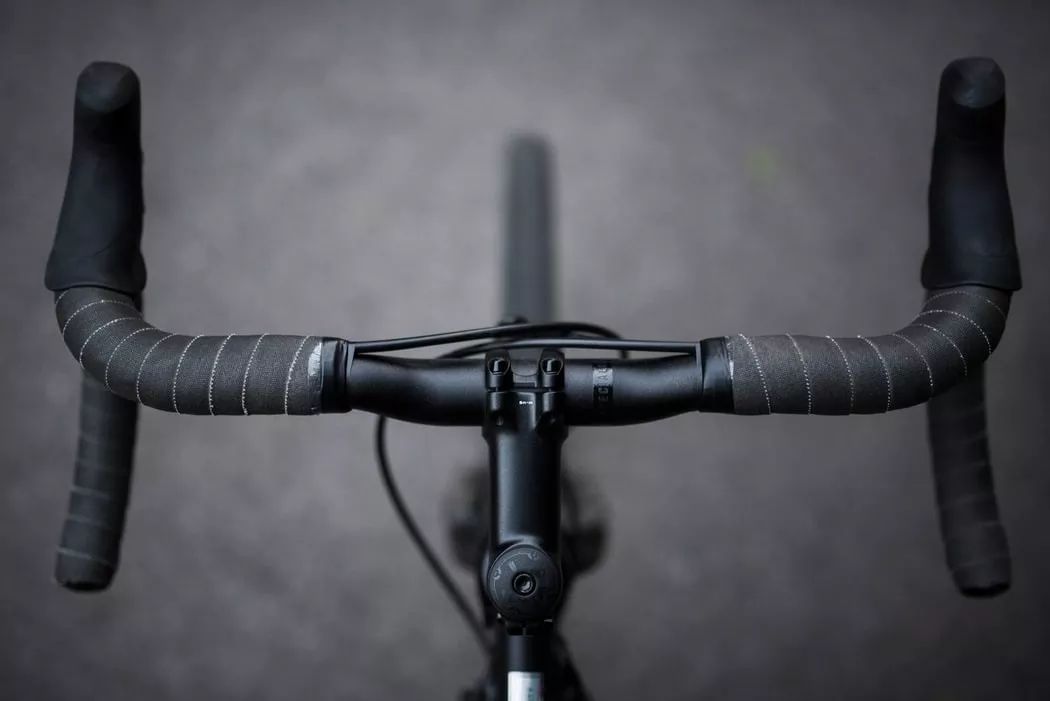 业余公路自行车需要的装备,公路自行车爱好者要哪些装备