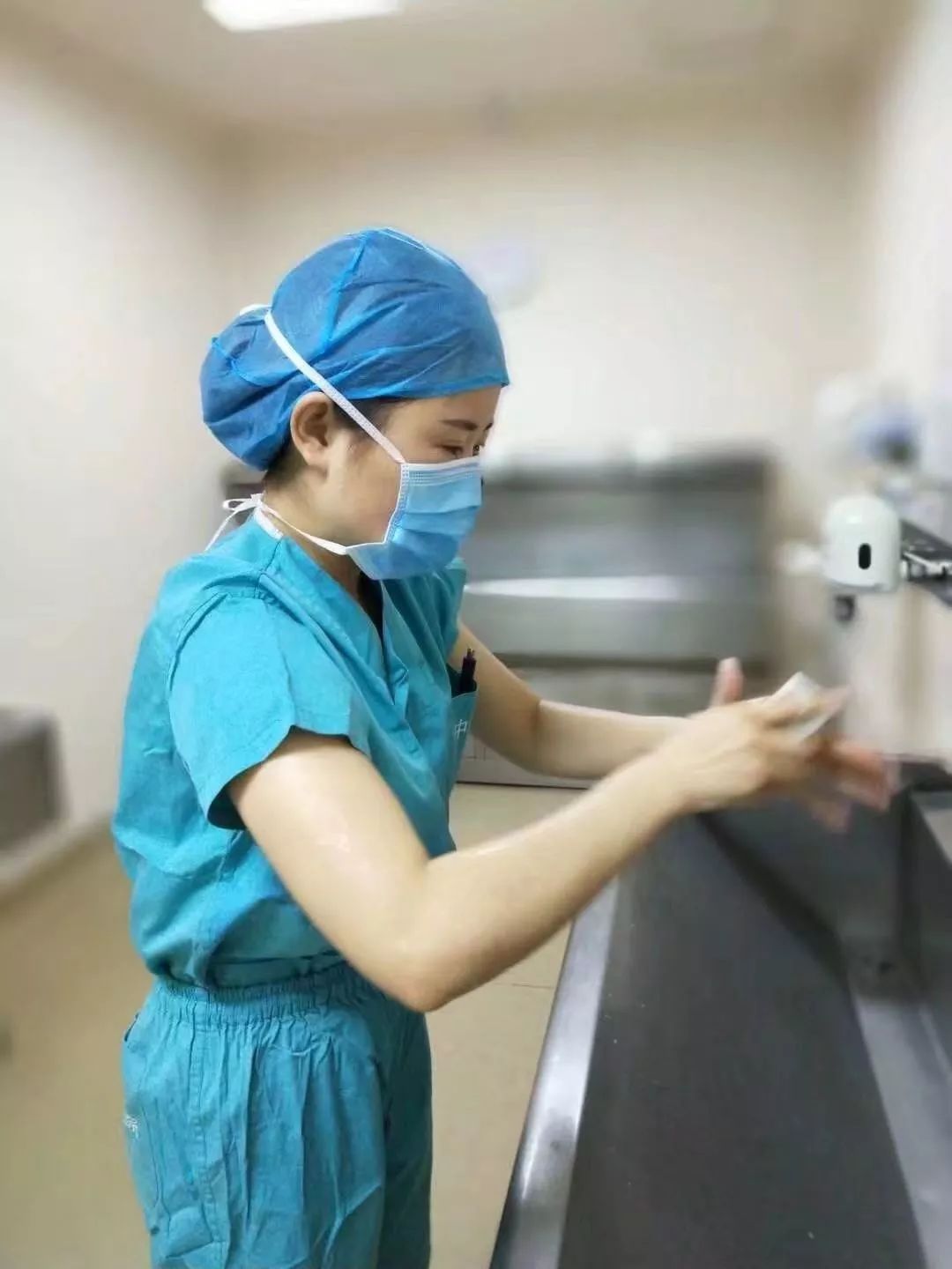 外科护士用手传递手术刀的方法,手术室护士核心能力