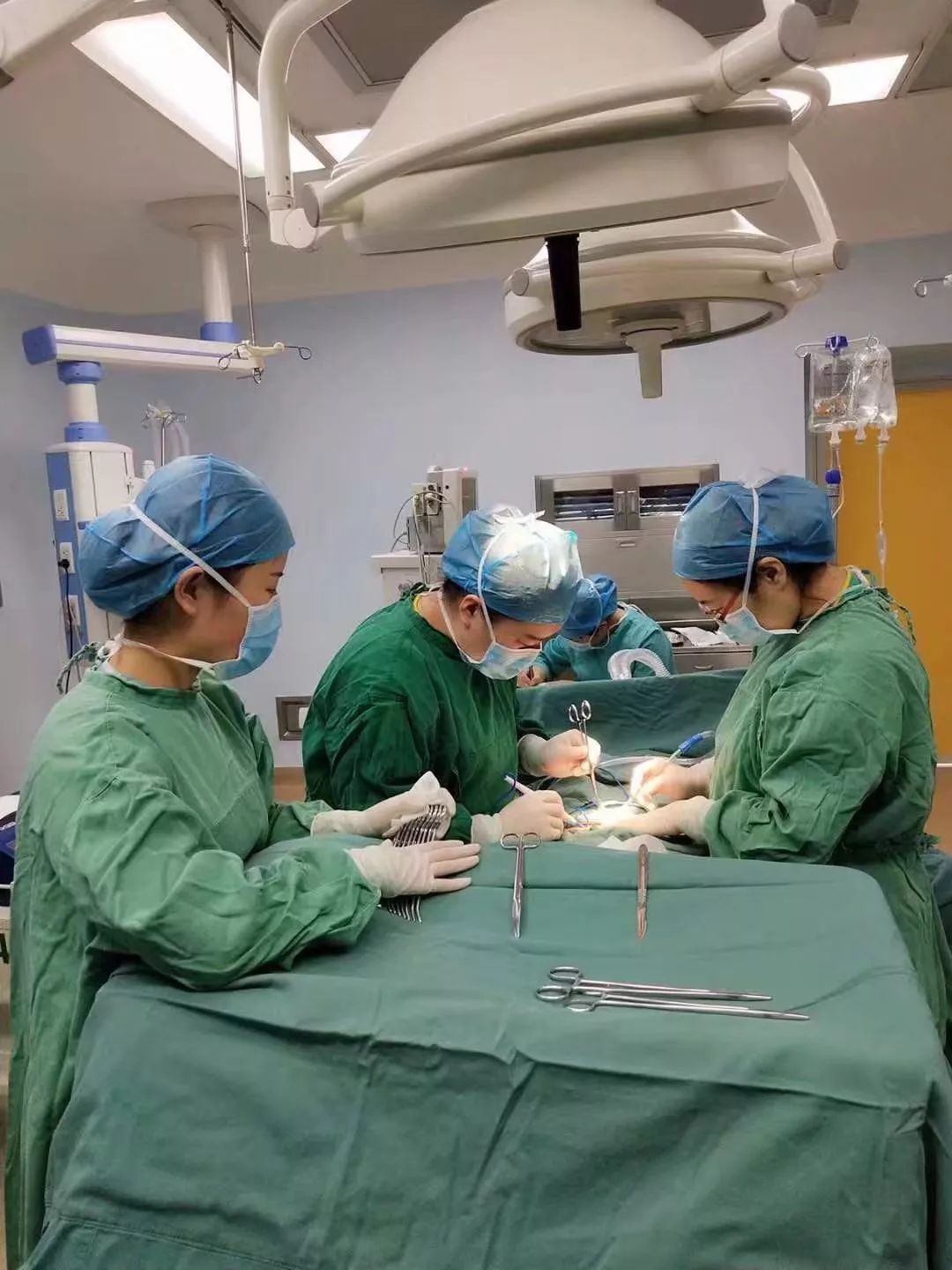 外科护士用手传递手术刀的方法,手术室护士核心能力