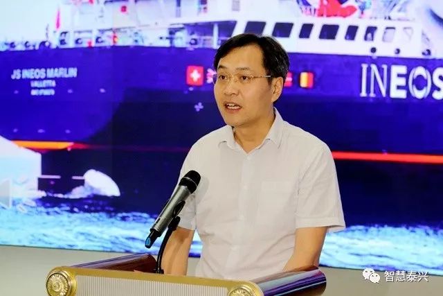 国内第一艘、全球最大的乙烷运输船——新浦化学5万GT乙烷船到港靠泊