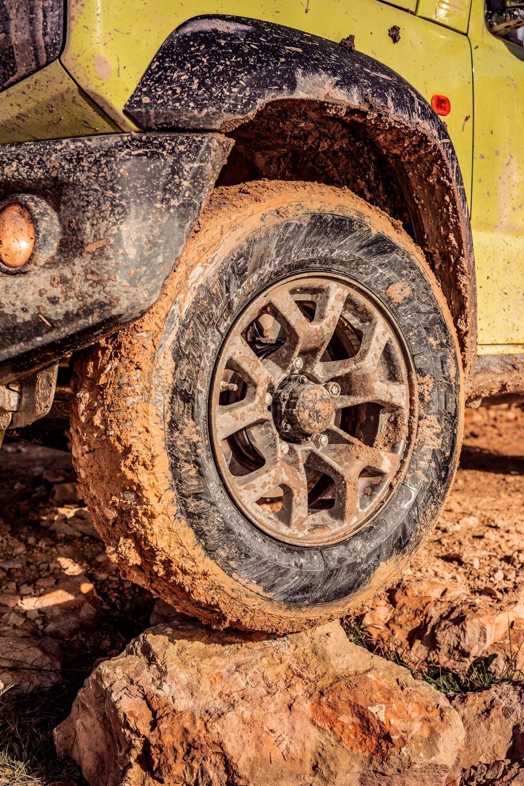 三台硬派越野,三辆硬派越野车