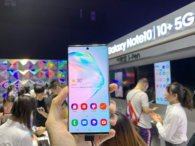 三星第一款双模5g,三星首款5g手机