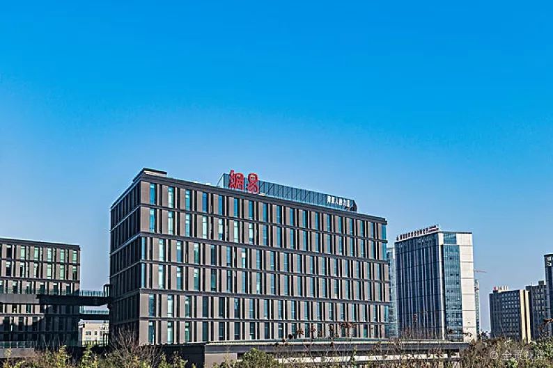 阿里和网易,阿里崩了是否存在恶意竞争