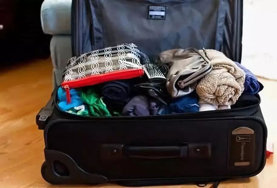 开学季:有一种爱,叫做爸妈给你塞的行李箱!(附大学新生行李箱应怎么选?)