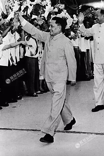 今天他115岁了，*小平邓**人生的40个瞬间