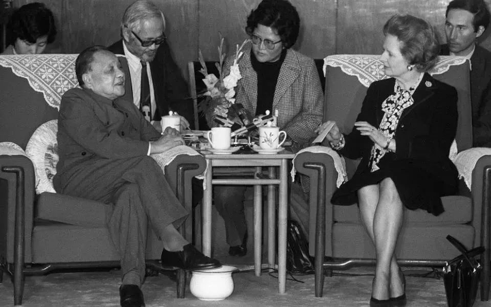 今天他115岁了，*小平邓**人生的40个瞬间