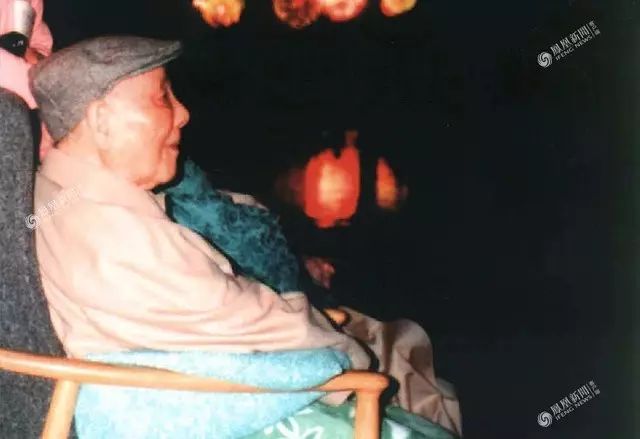 今天他115岁了，*小平邓**人生的40个瞬间