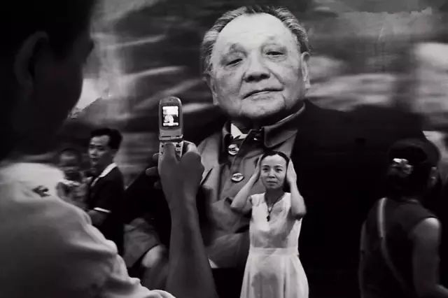 今天他115岁了，*小平邓**人生的40个瞬间