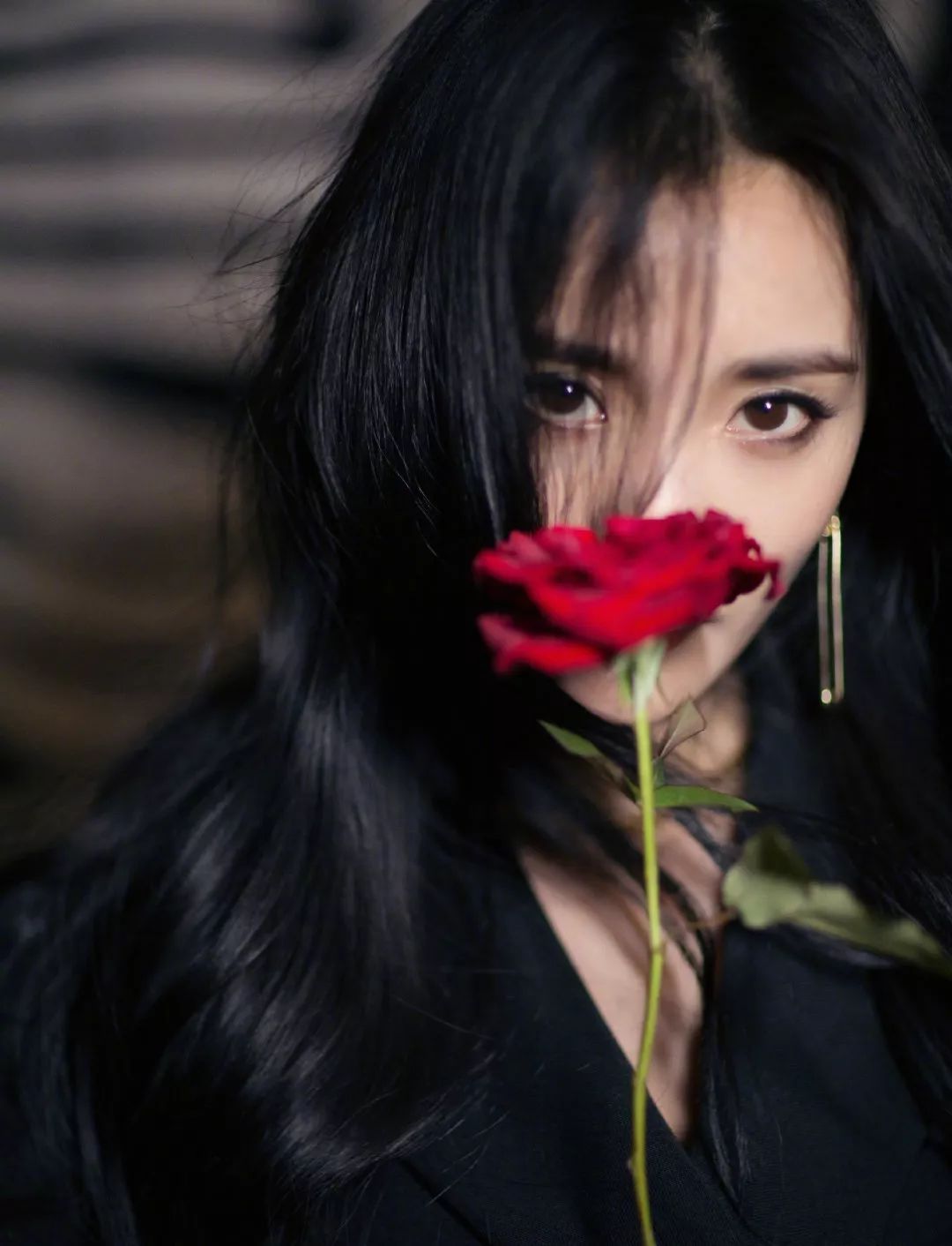 沈梦辰烫睫毛,沈梦辰太阳花睫毛