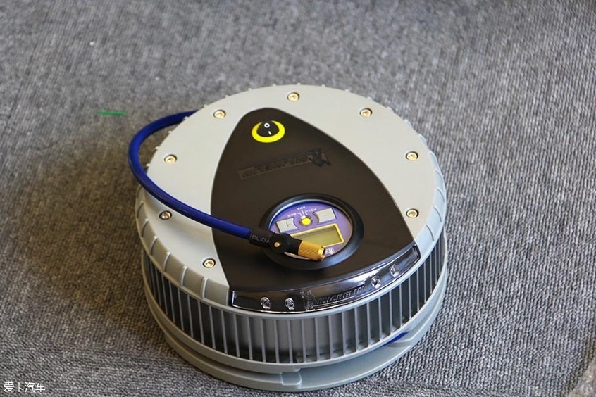 车载充气泵固特异和米其林哪个好,固特异米其林与倍思充气泵哪个好