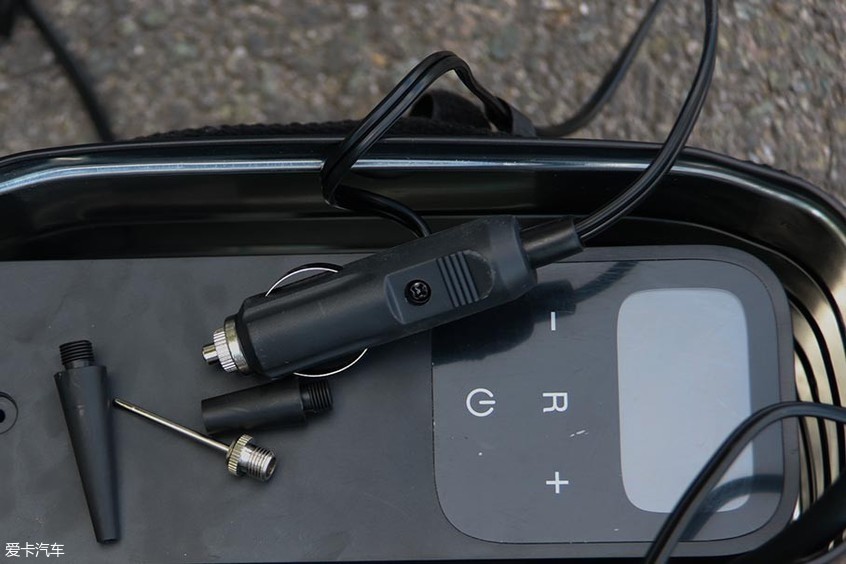 车载充气泵固特异和米其林哪个好,固特异米其林与倍思充气泵哪个好