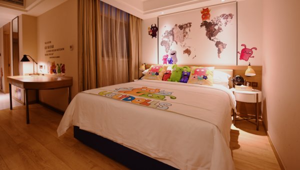 一周热图｜武磊任青少年足球公益大使；巨石强森空降北京杜莎蜡像馆；娜扎演绎最会穿衣女总裁