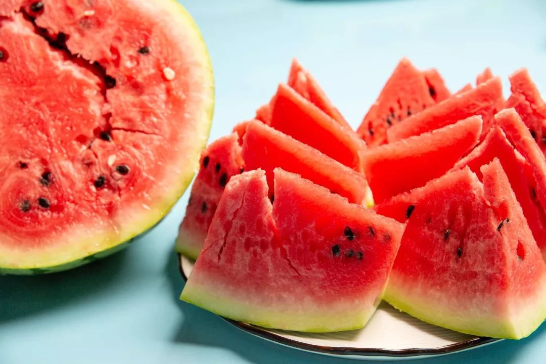 搬来个舟山「海鲜市场」！佛手、胭脂、大米鱼…你爱吃的海鲜从挑到做全get