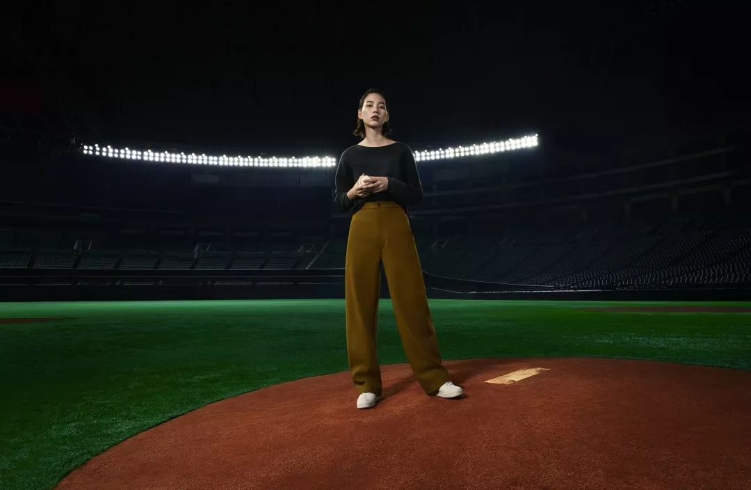 优衣库宽腿廓形牛仔裤搭配,优衣库显腿长的裤子