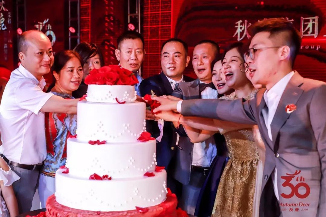 广东时装周香云纱,广东时装周千玉香云纱