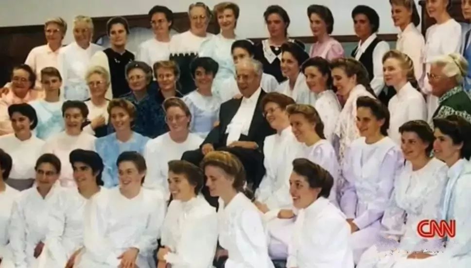 恋童癖+*伦乱**,未成年女孩被他霸占生下孩子!起底变态狂魔的邪恶往事……