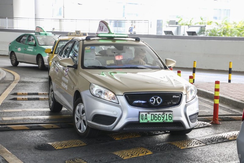 广州黄颜色的出租车 (广州出租车为什么这么多颜色)