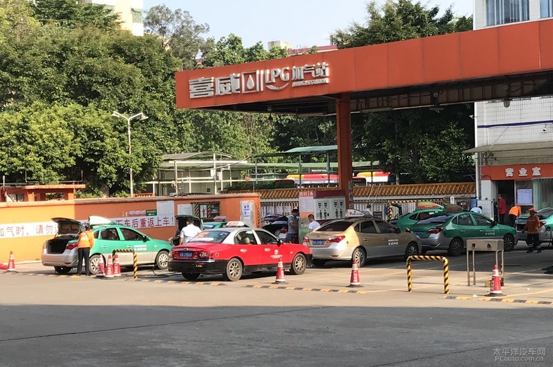 广州黄颜色的出租车 (广州出租车为什么这么多颜色)