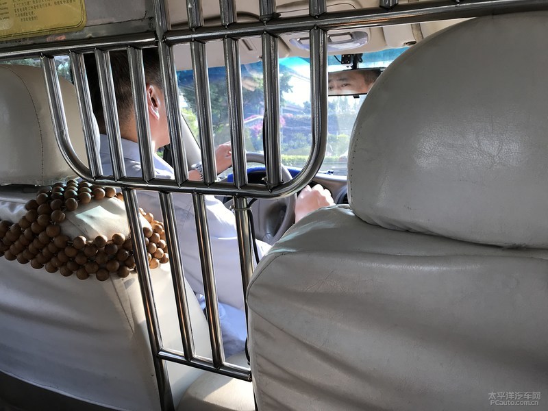 广州黄颜色的出租车 (广州出租车为什么这么多颜色)