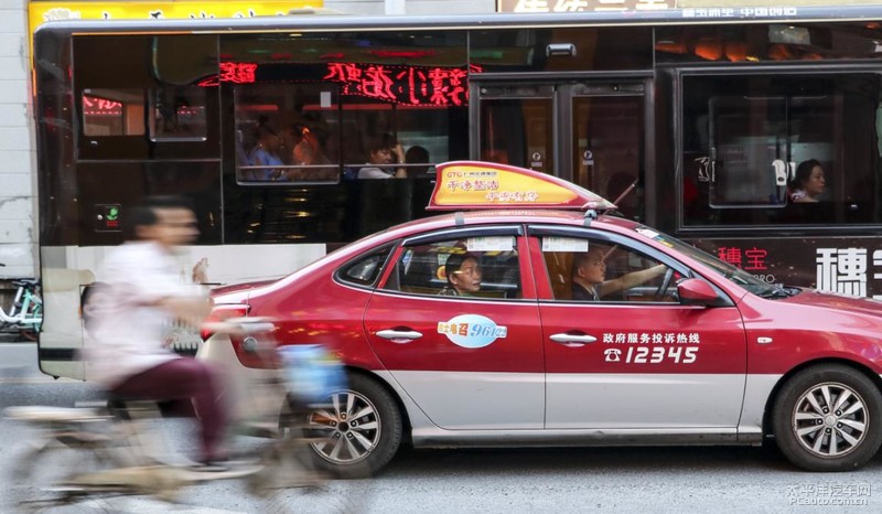广州黄颜色的出租车 (广州出租车为什么这么多颜色)