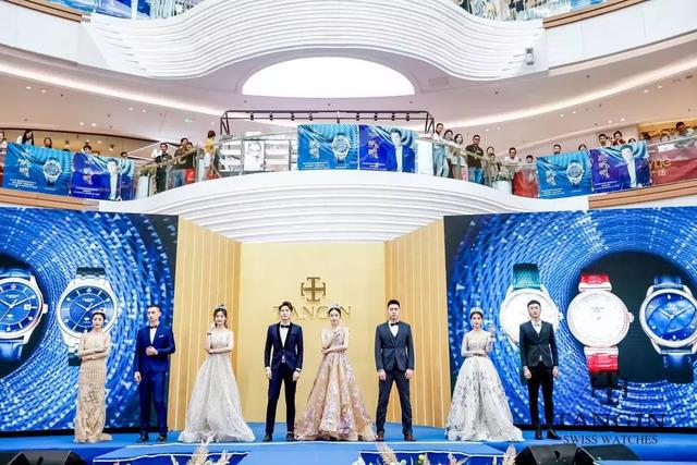 严屹宽冻龄男神,年轻时候的严屹宽究竟有多绝